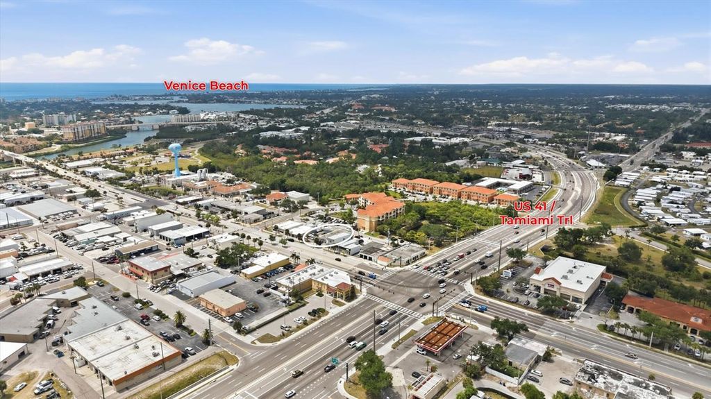Photo of 629 E Venice Avenue, Venice, FL 34285 (MLS # N6144129)