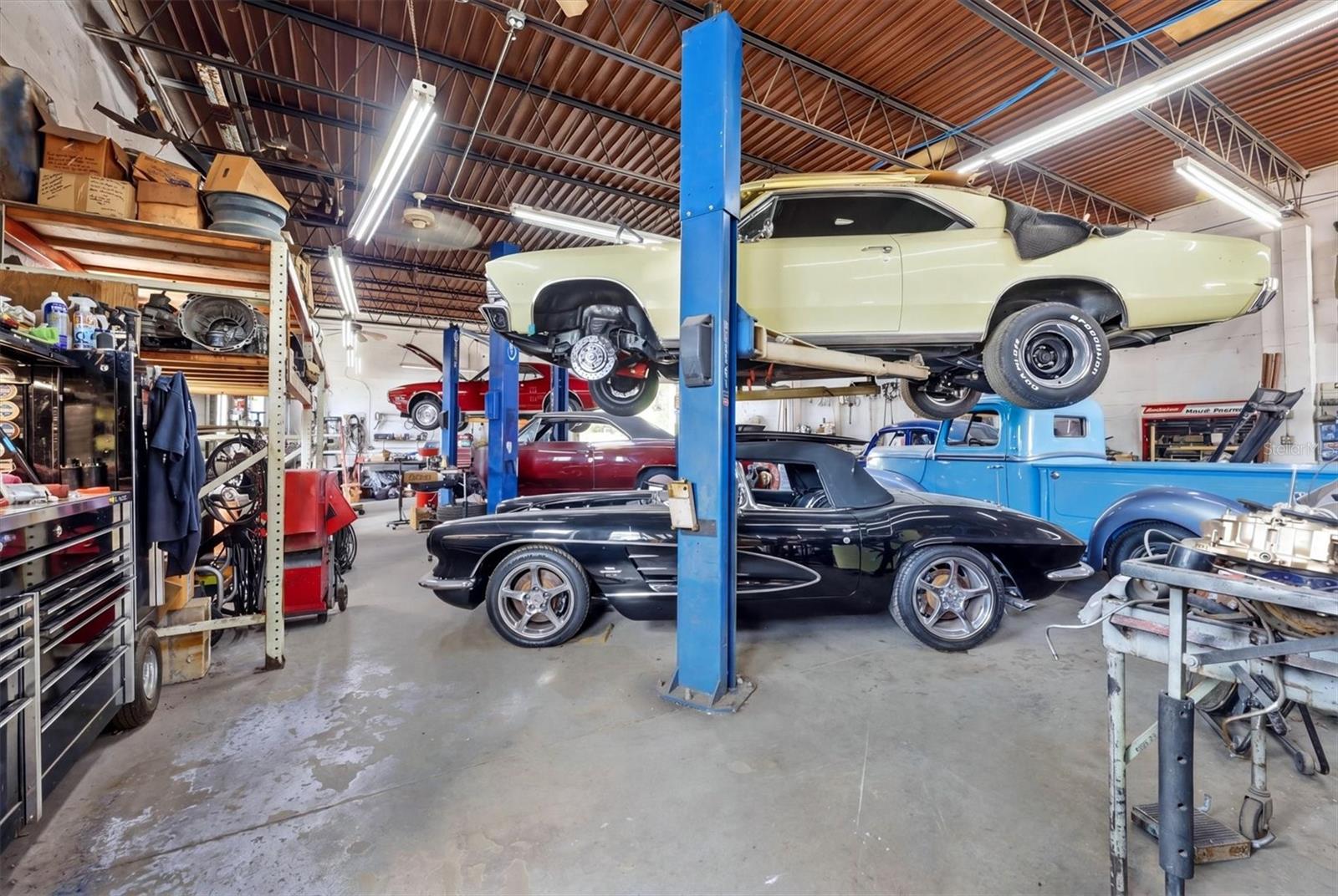VENICE EDGEWOOD SEC OF - Commercial Sale