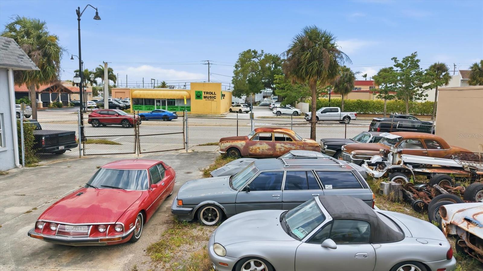 VENICE EDGEWOOD SEC OF - Commercial Sale