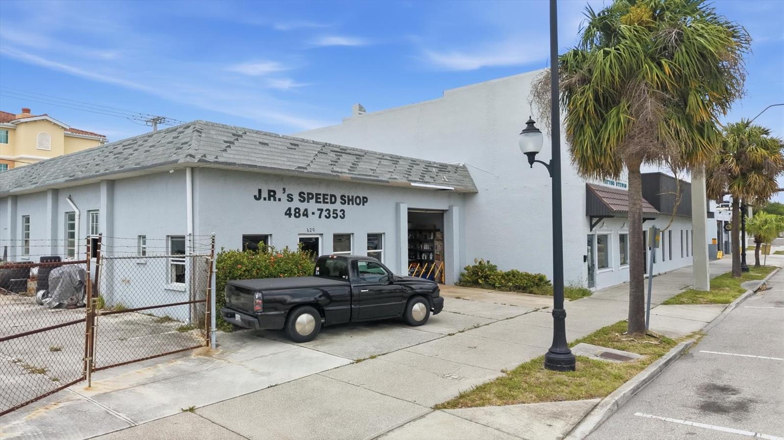 VENICE EDGEWOOD SEC OF - Commercial Sale