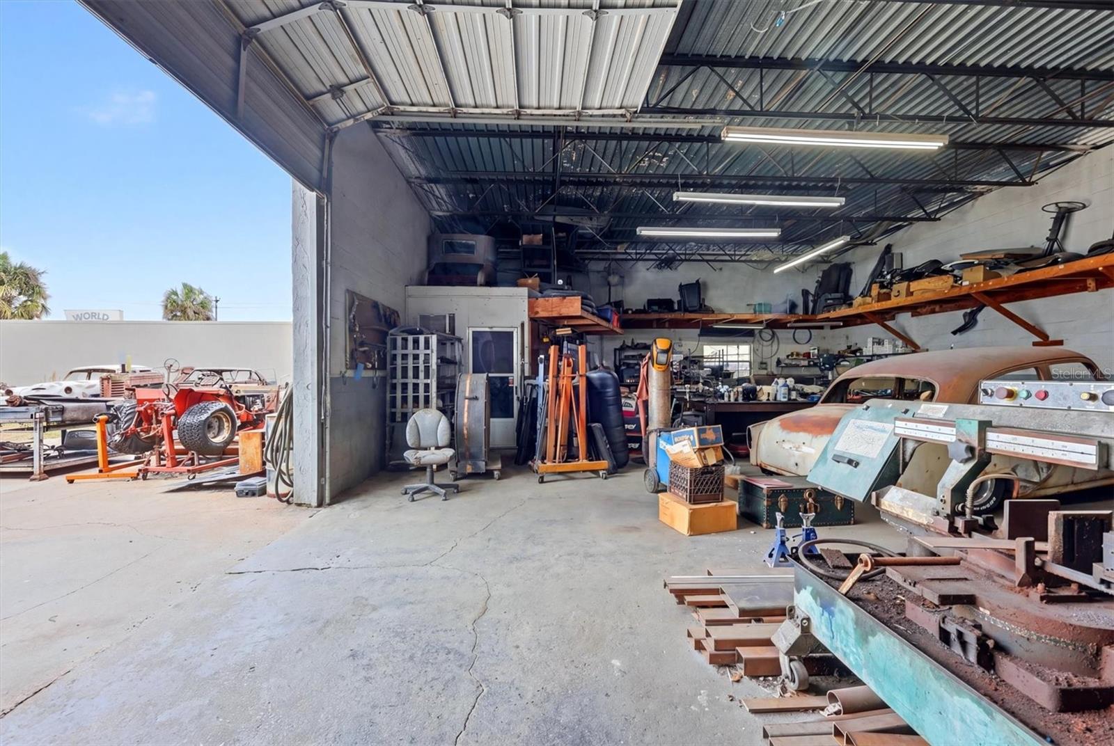 VENICE EDGEWOOD SEC OF - Commercial Sale