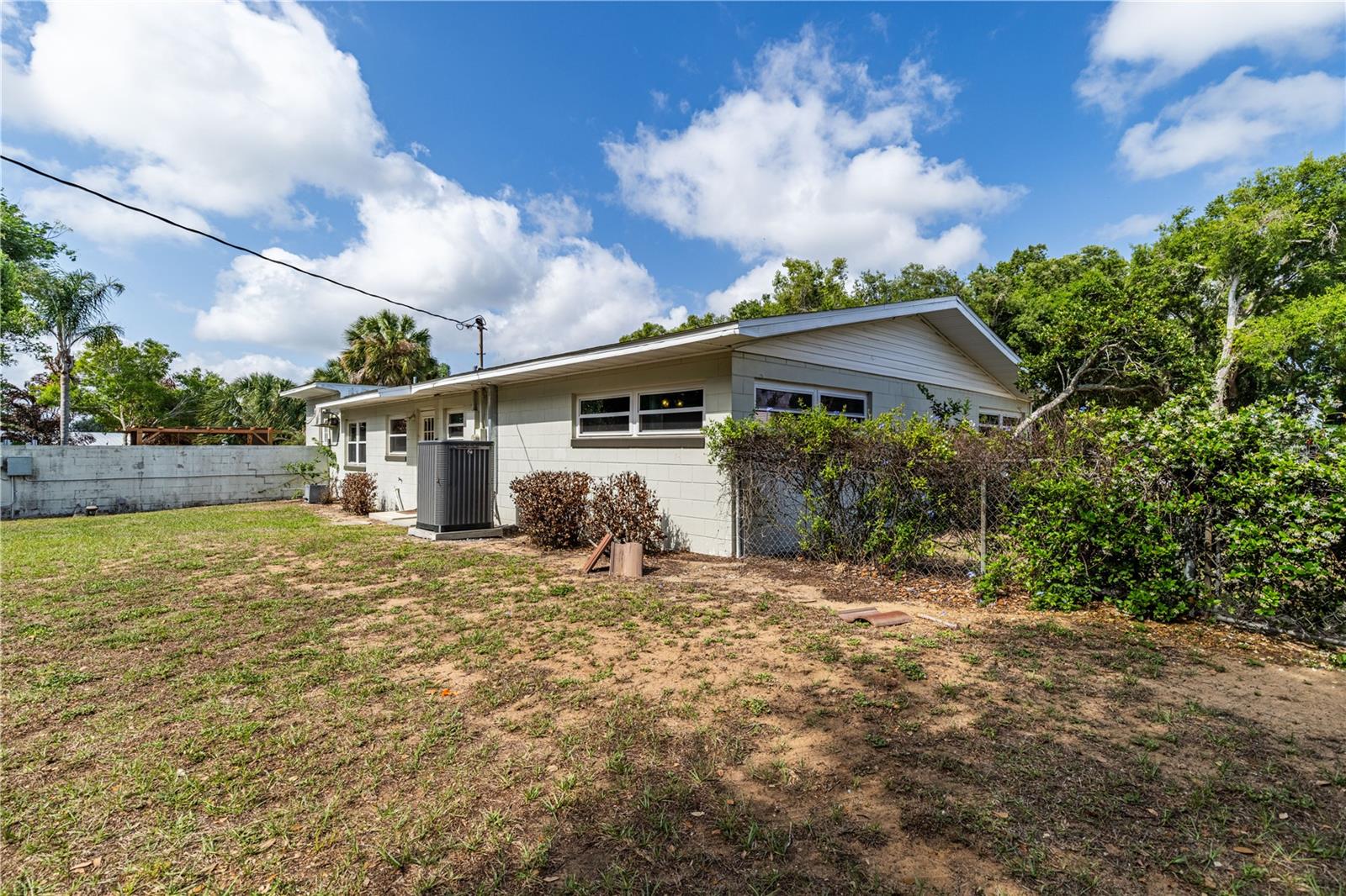 TAVARES ORANGE ACRES SUB - Residential
