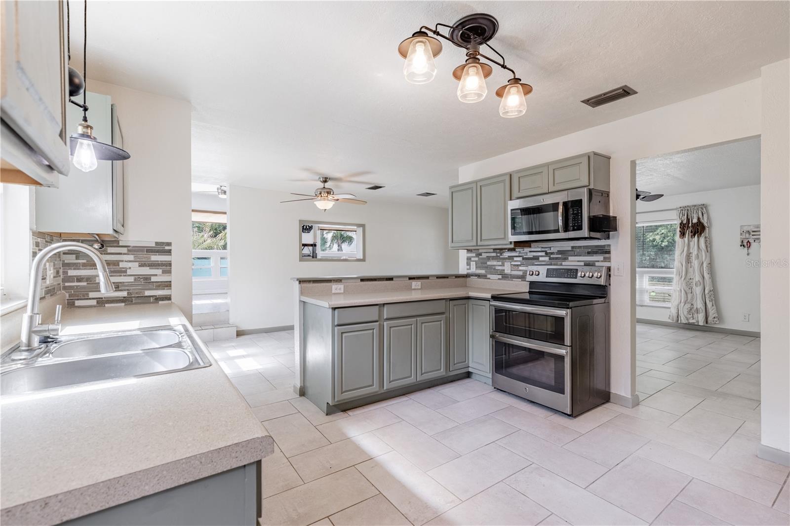 TAVARES ORANGE ACRES SUB - Residential