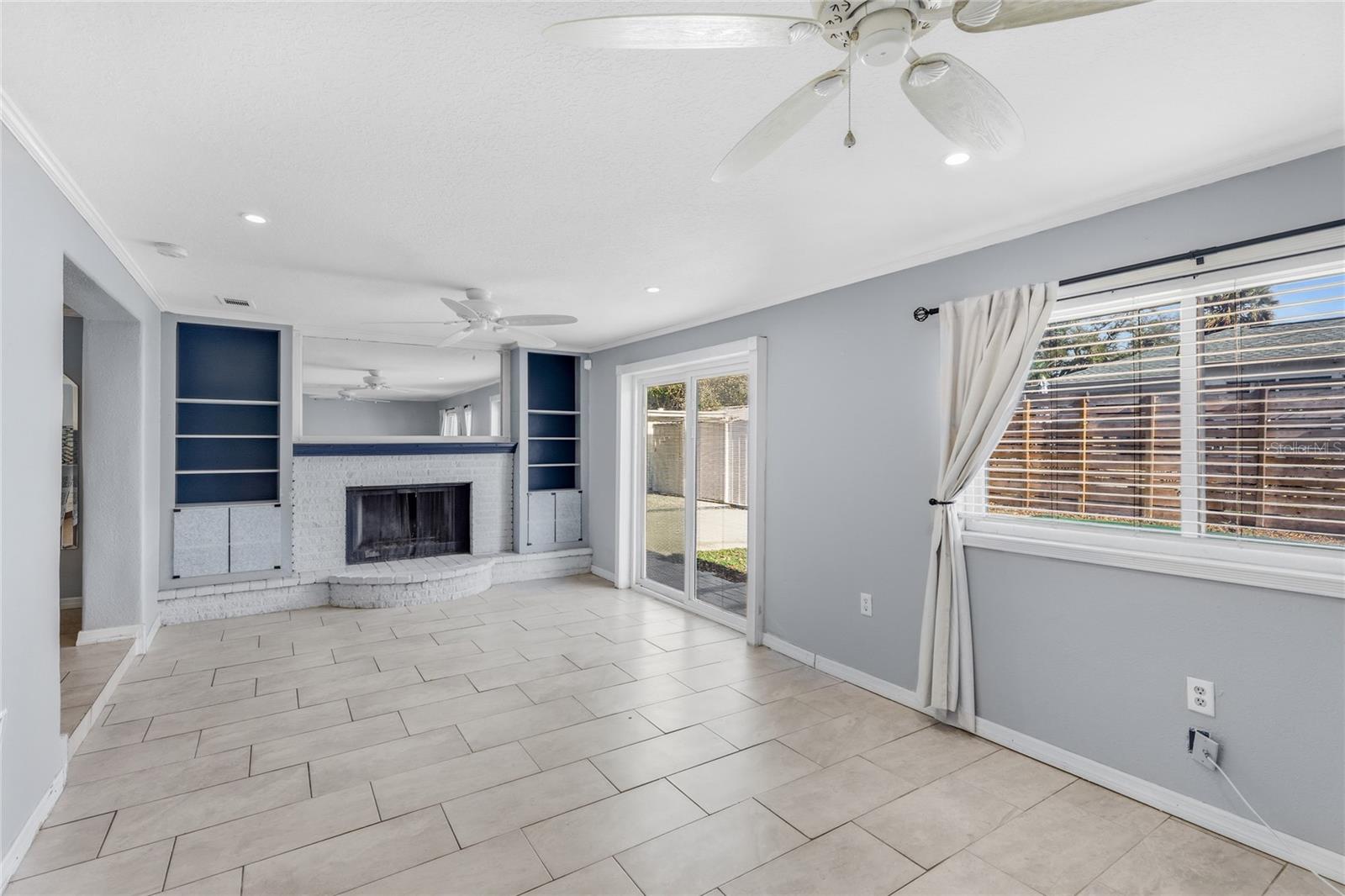 SOUTH VENICE - Residential