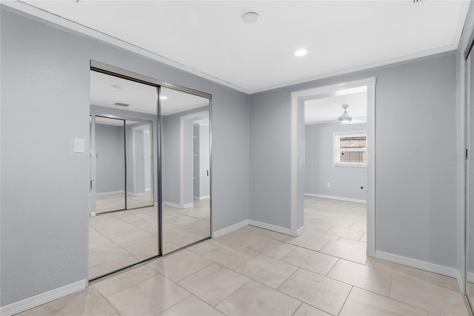 SOUTH VENICE - Residential