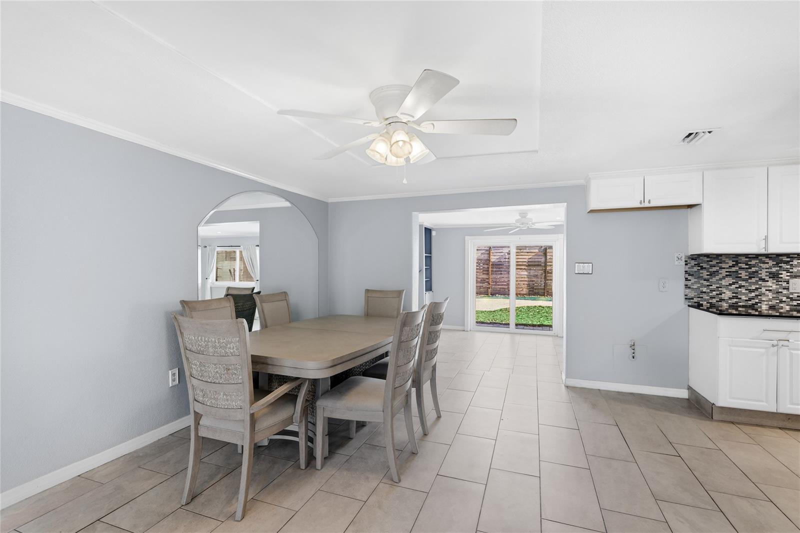 SOUTH VENICE - Residential