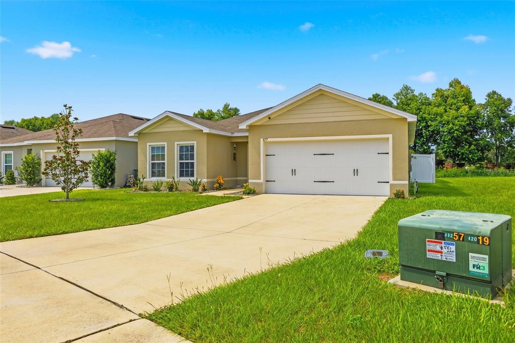 Photo of 877 Eagle Rock Terrace, Winter Haven, FL 33880 (MLS # TB8536588)
