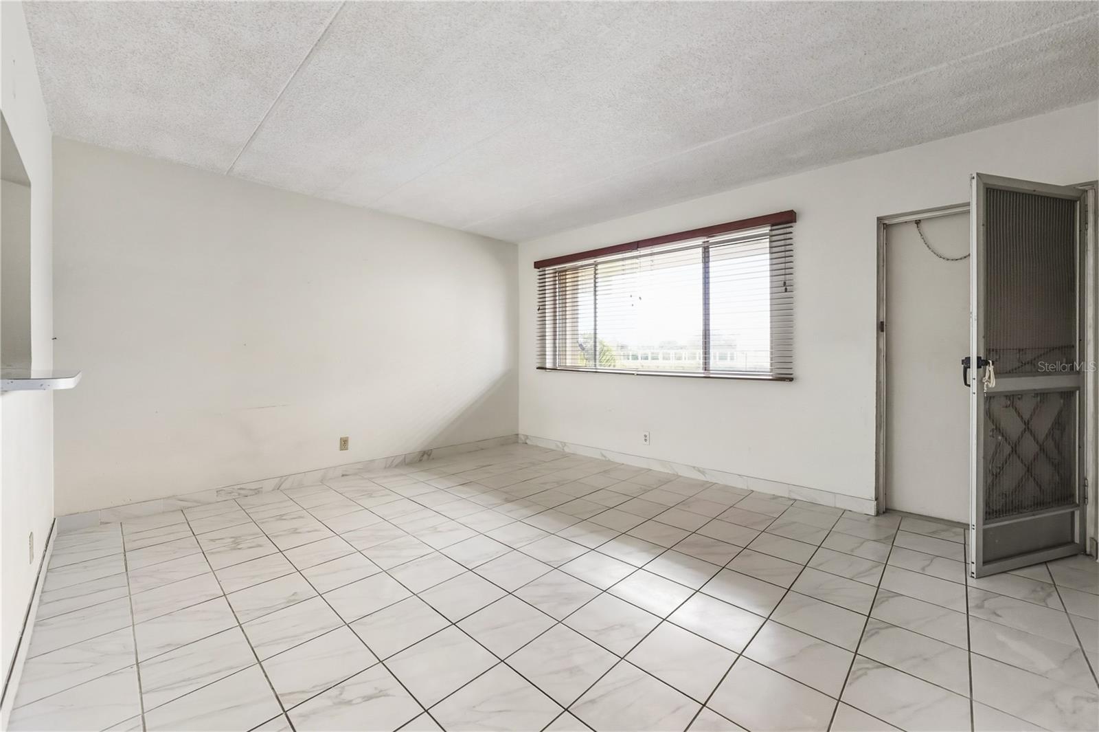 400 VILLAGE GREEN CIRCLE W 205