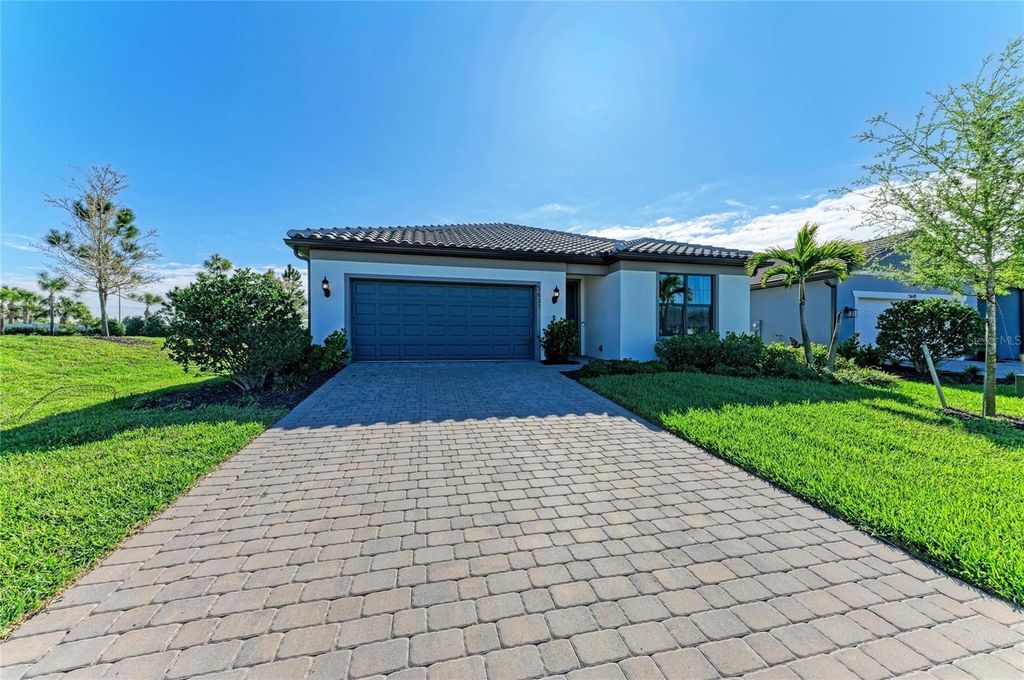 Photo of 5637 Silverside Pine Court, Bradenton, FL 34211 (MLS # A4686861)