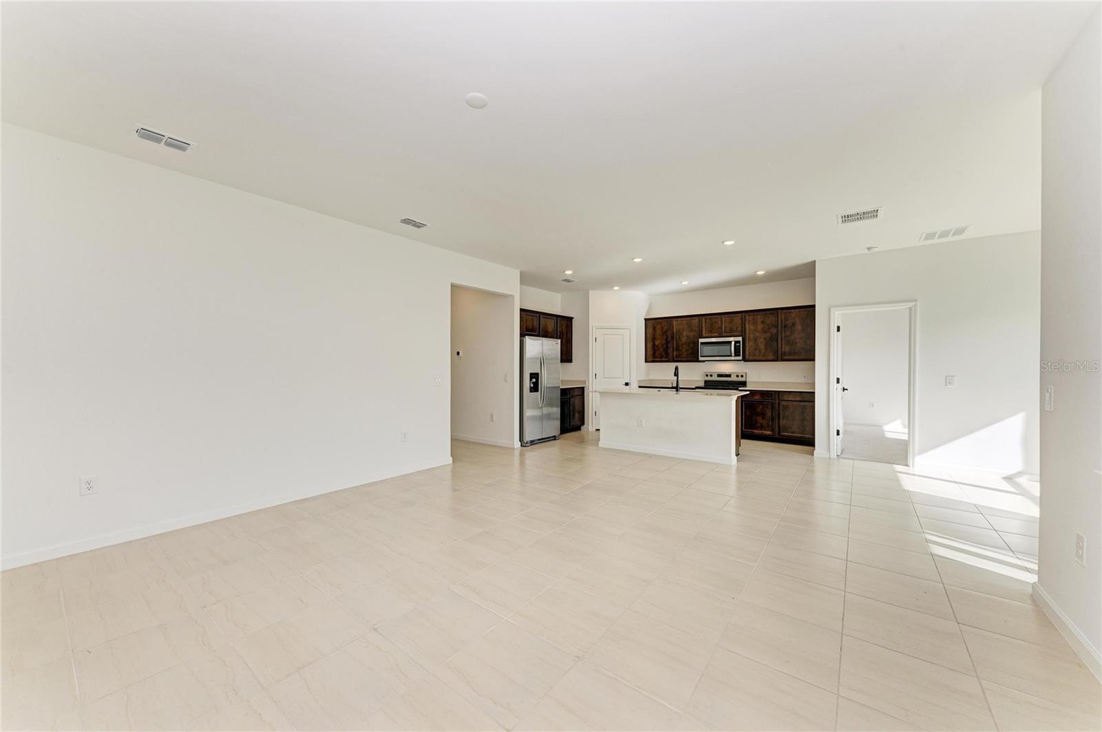 SAPPHIRE POINT PH IVA & IVB - Residential