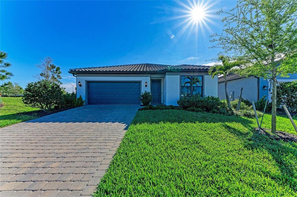 Photo of 5637 Silverside Pine Court, Bradenton, FL 34211 (MLS # A4686861)