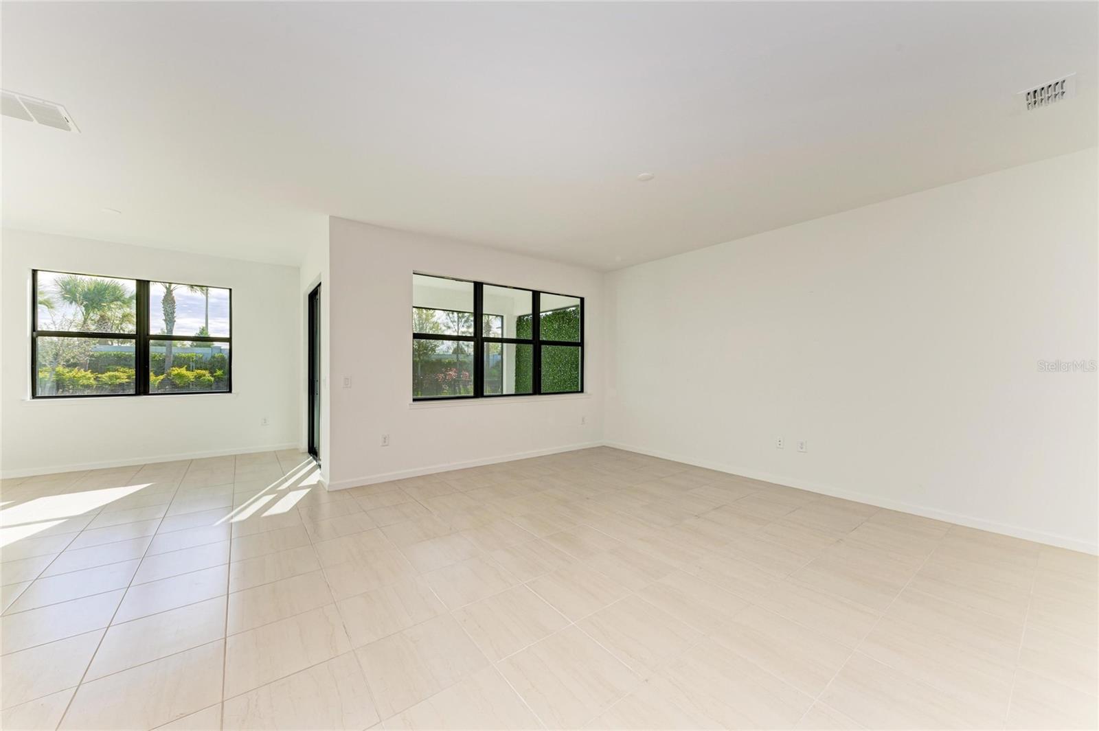 SAPPHIRE POINT PH IVA & IVB - Residential