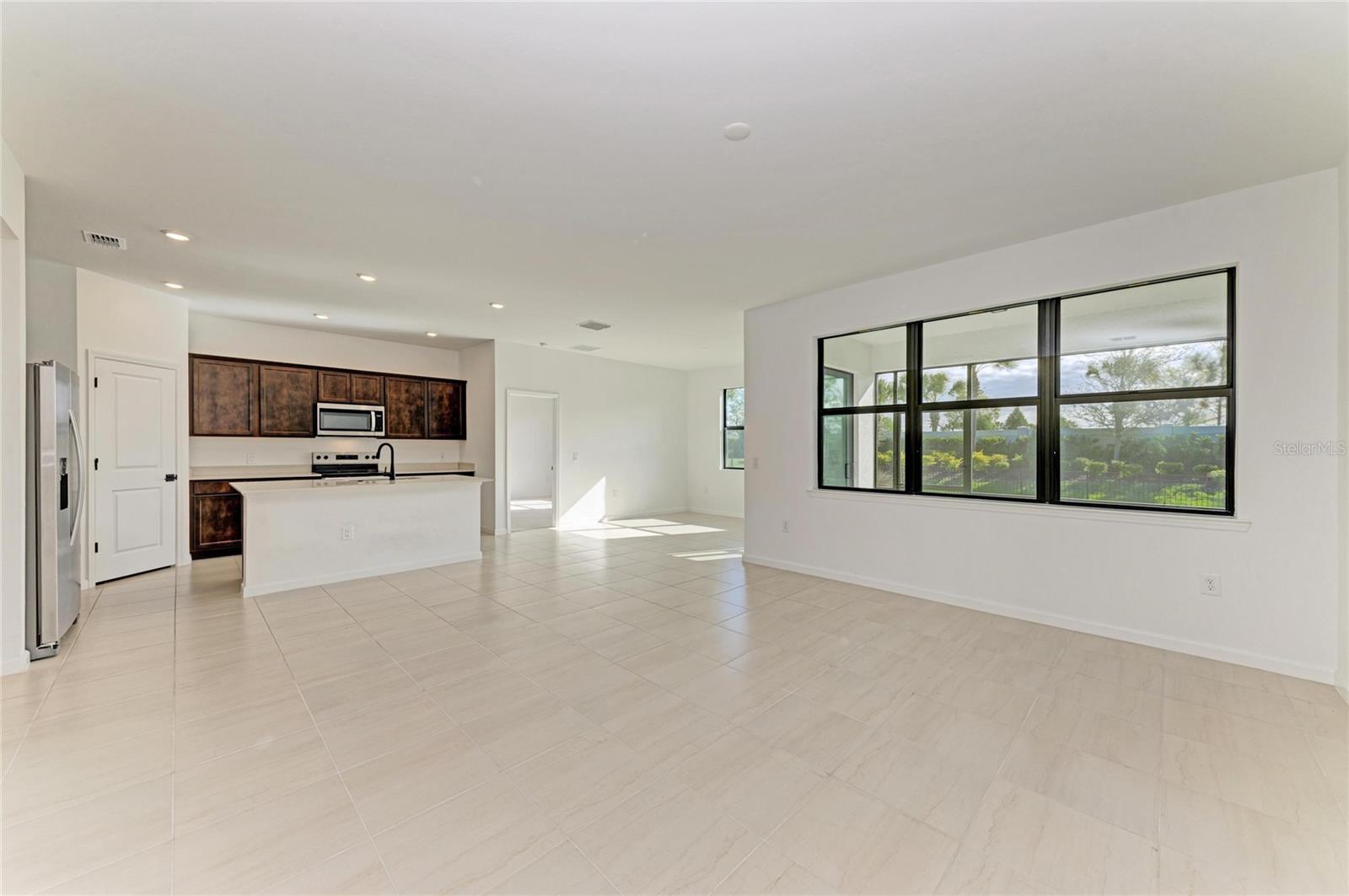 SAPPHIRE POINT PH IVA & IVB - Residential