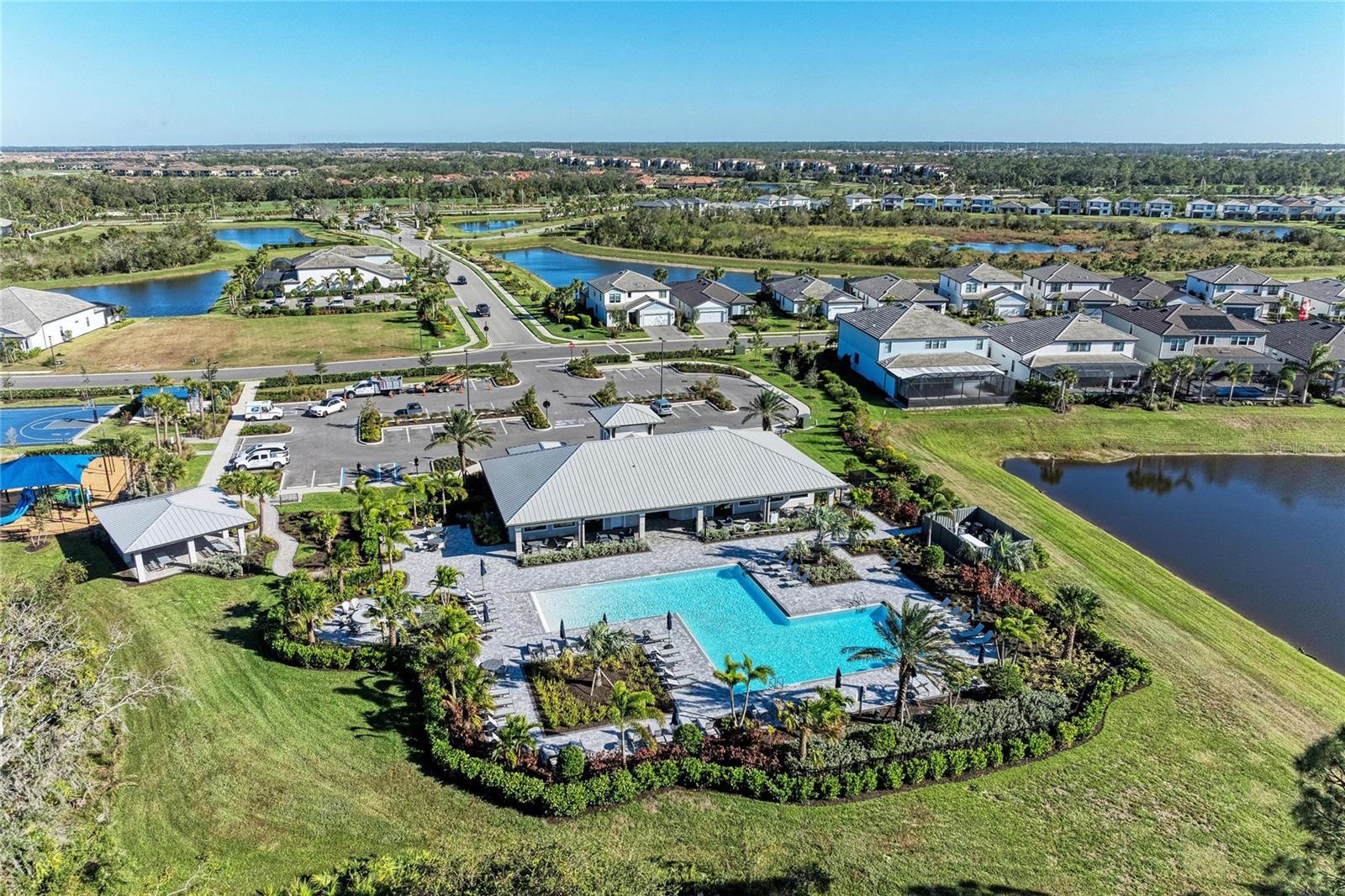 SAPPHIRE POINT PH IVA & IVB - Residential