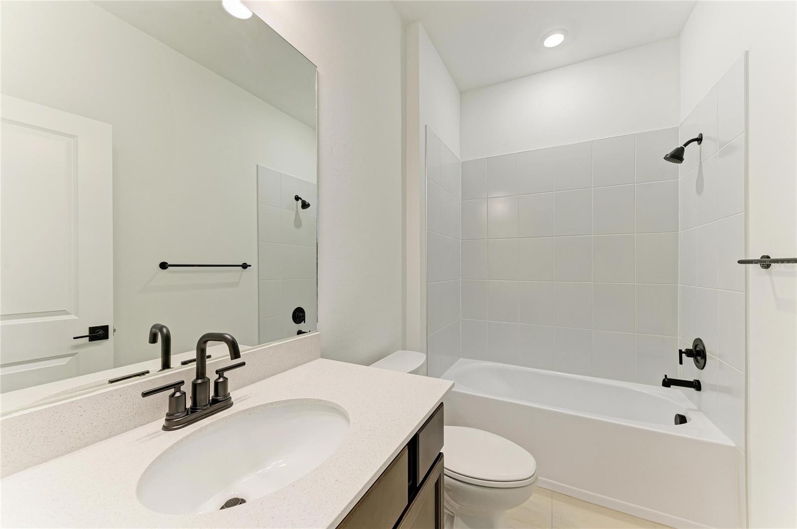 SAPPHIRE POINT PH IVA & IVB - Residential