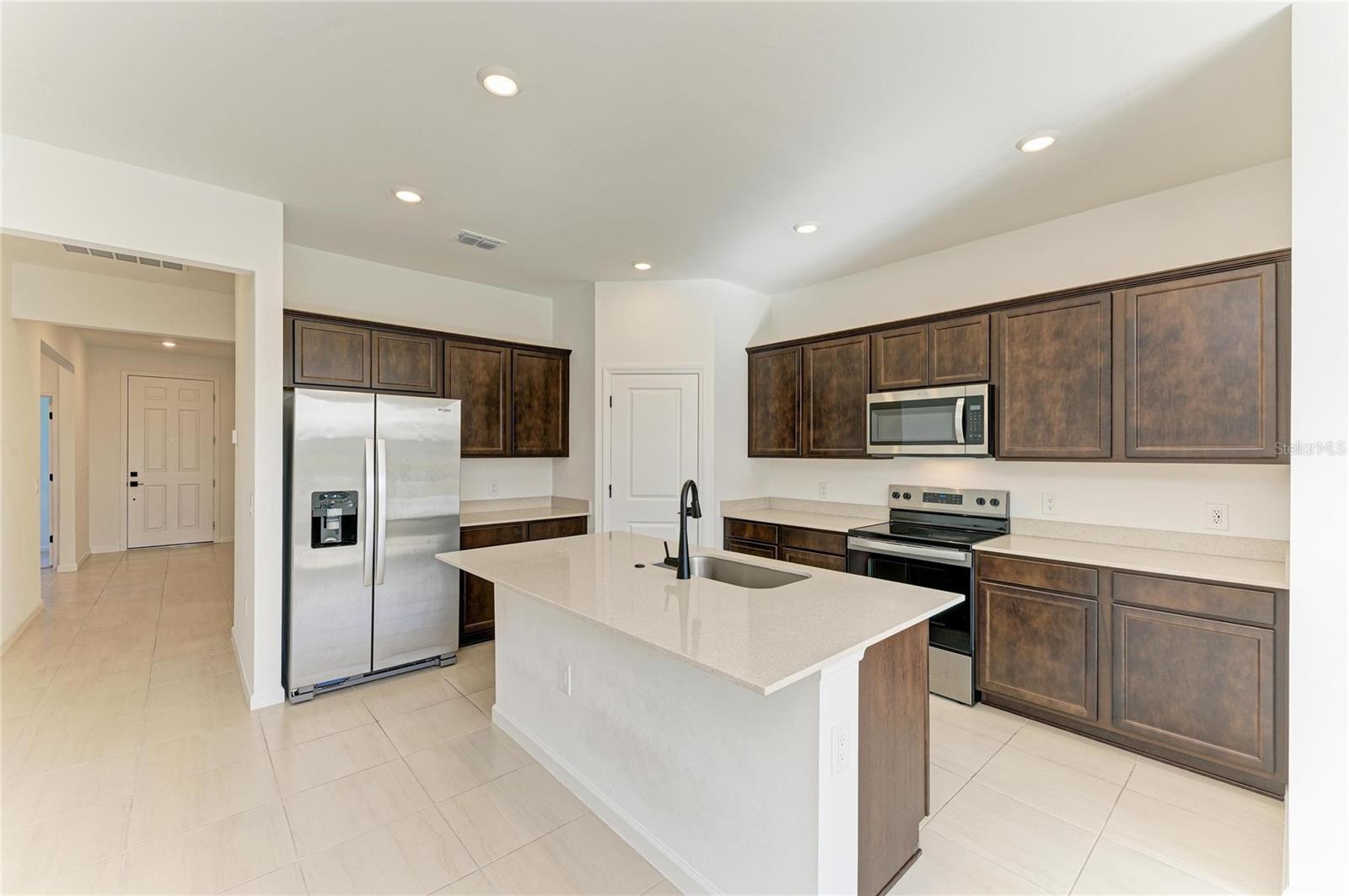 SAPPHIRE POINT PH IVA & IVB - Residential