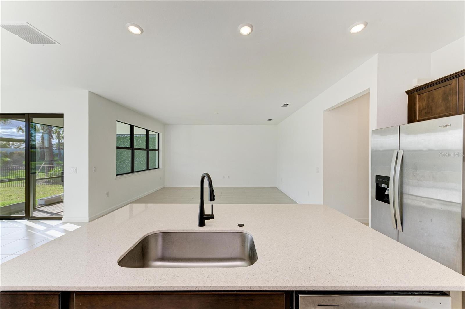 SAPPHIRE POINT PH IVA & IVB - Residential