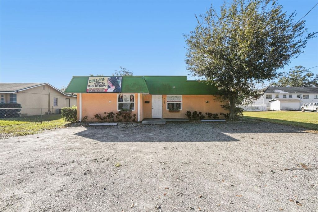 Photo of 109 E Robertson Street, Brandon, FL 33511 (MLS # TB8458030)