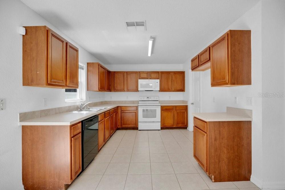 PRESERVE AT LAKE MONROE - Residential