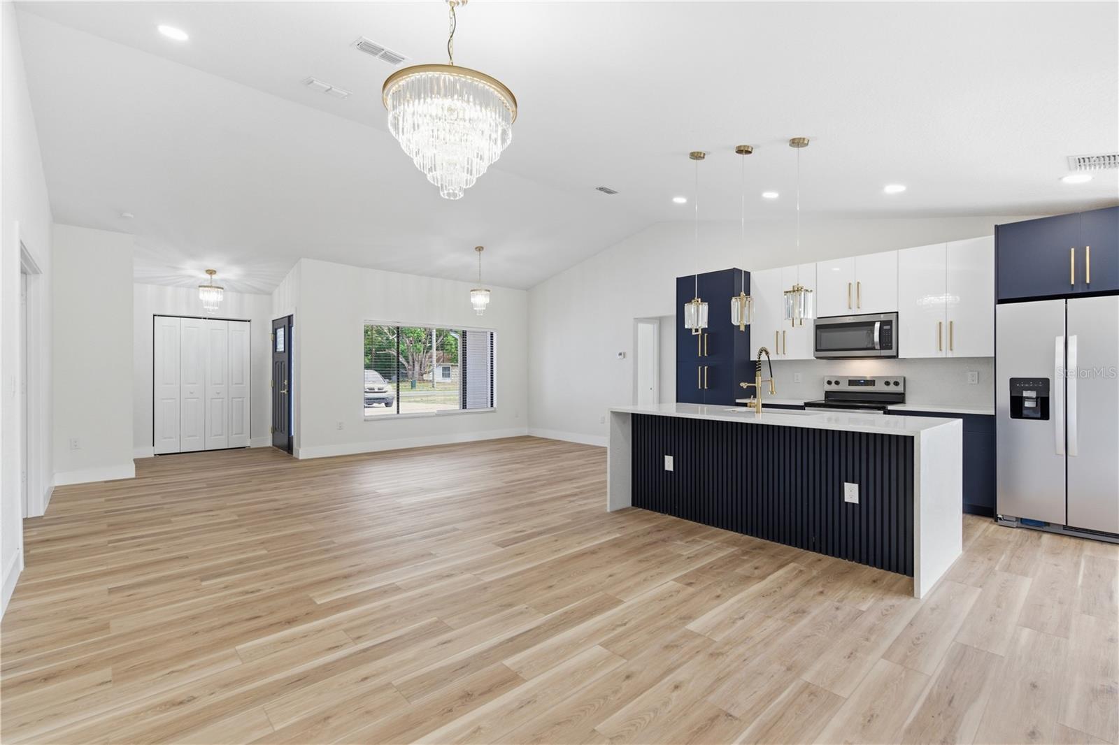 SPRING HILL - Residential