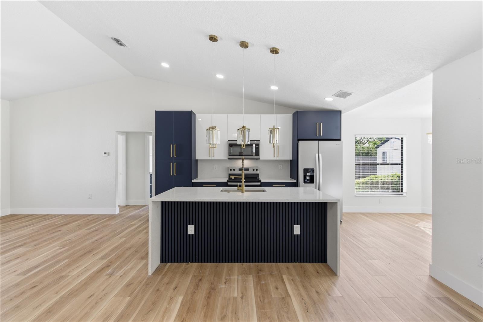 SPRING HILL - Residential