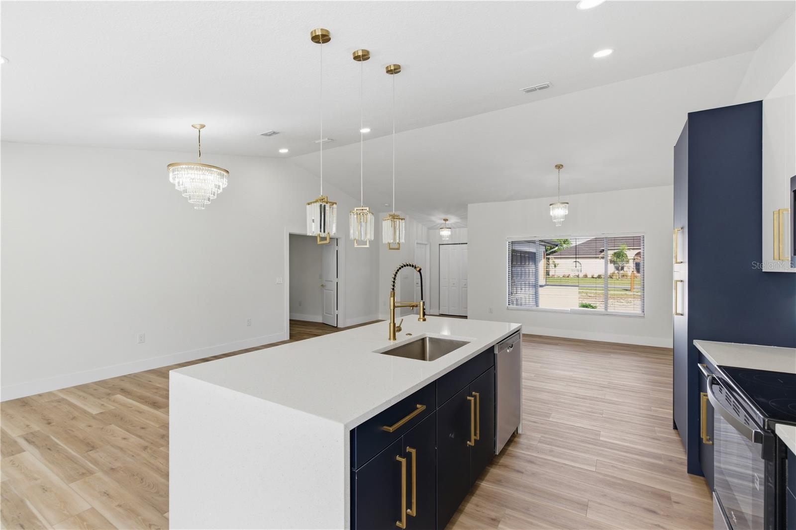 SPRING HILL - Residential