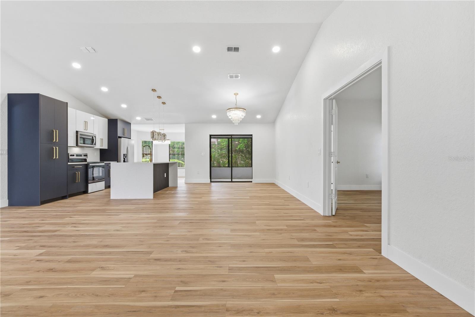 SPRING HILL - Residential