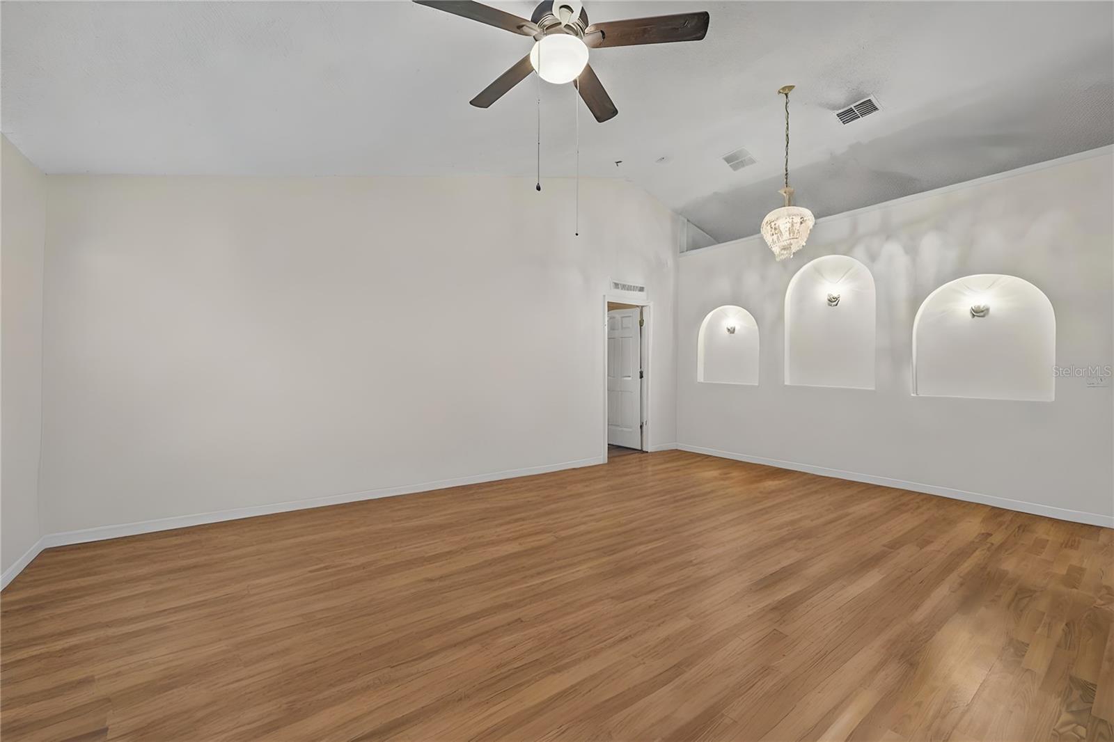 SPRING HILL - Residential