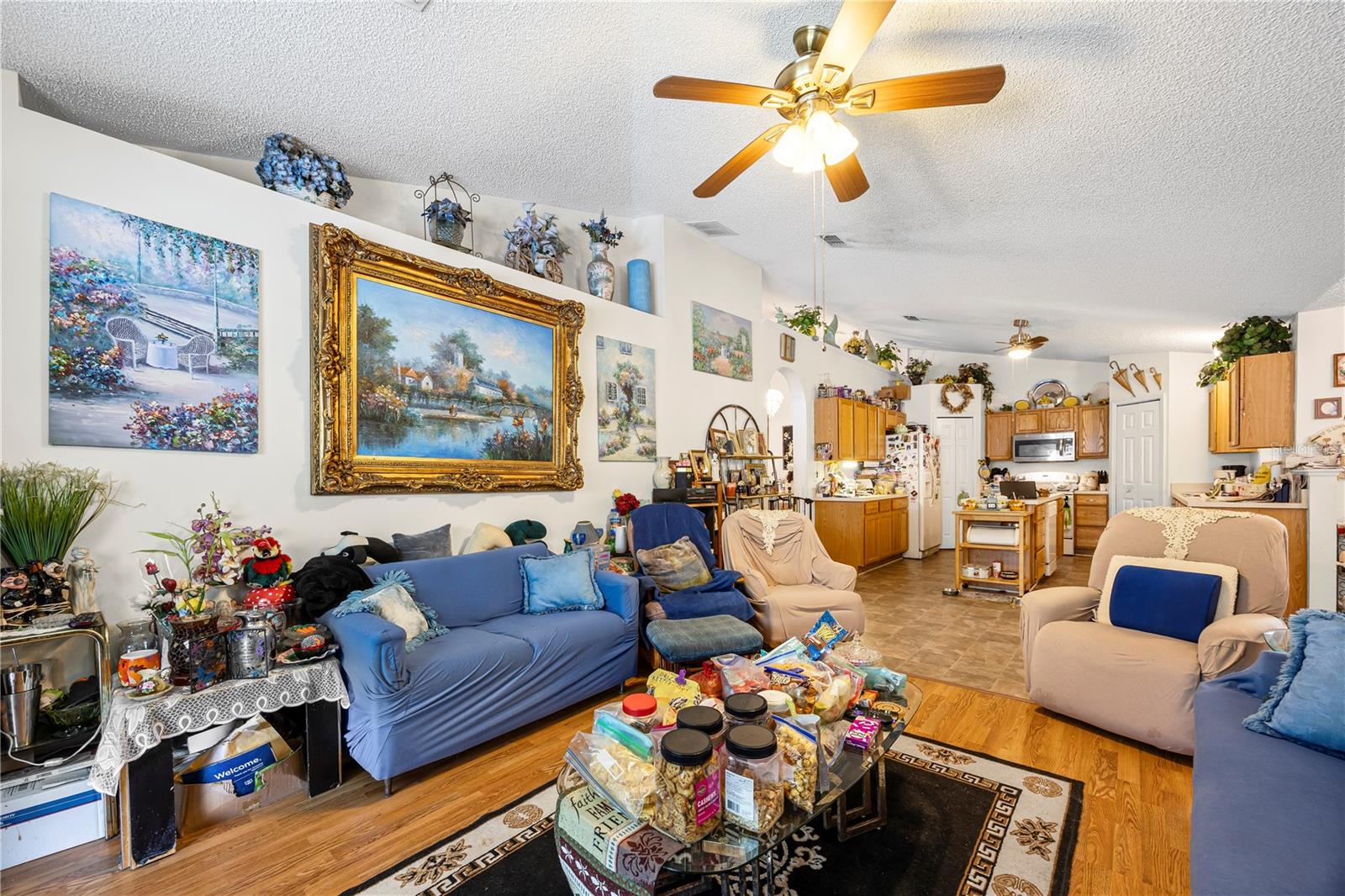 SPRING HILL - Residential