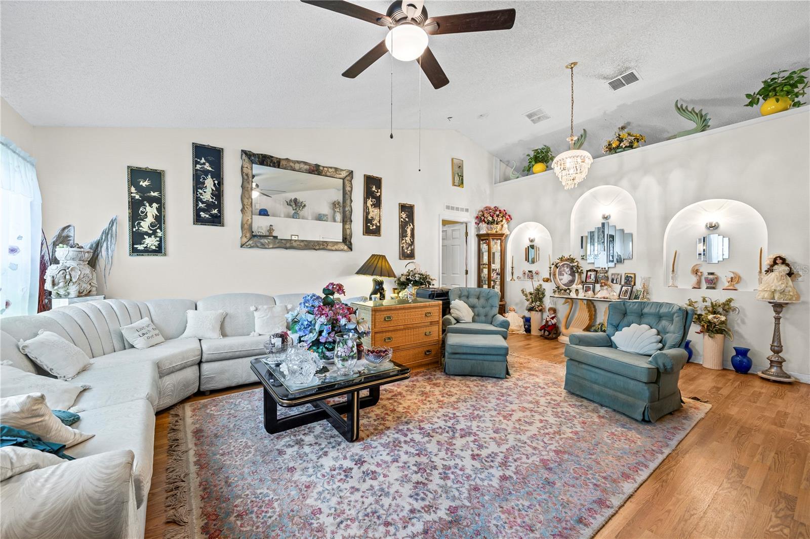 SPRING HILL - Residential