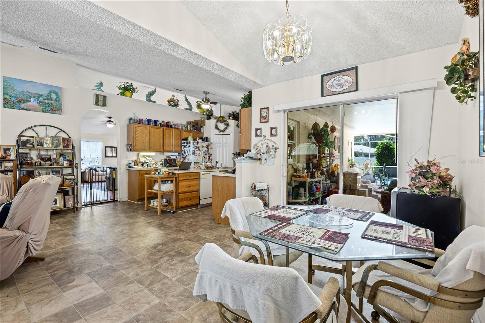 SPRING HILL - Residential