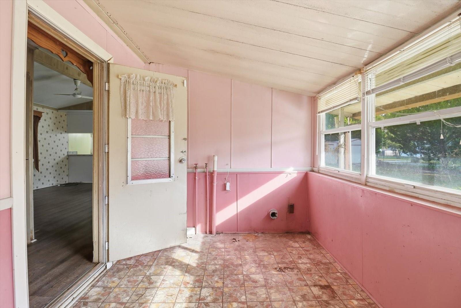 AERO ESTATES/CRYSTAL CREST - Residential