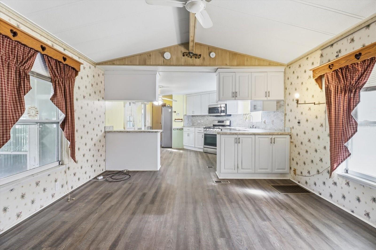 AERO ESTATES/CRYSTAL CREST - Residential