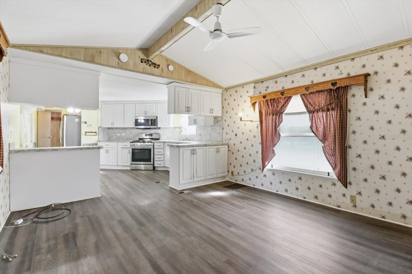 AERO ESTATES/CRYSTAL CREST - Residential