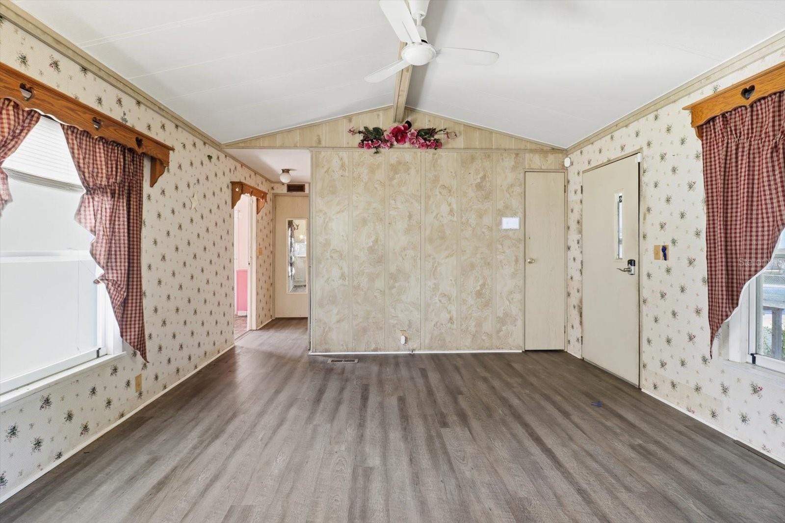 AERO ESTATES/CRYSTAL CREST - Residential