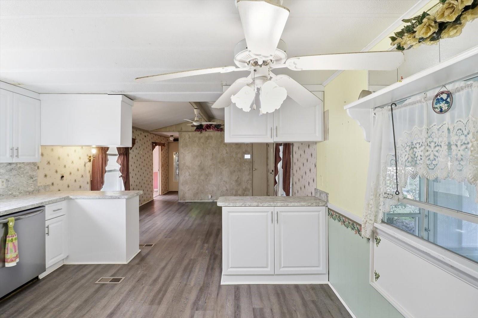 AERO ESTATES/CRYSTAL CREST - Residential