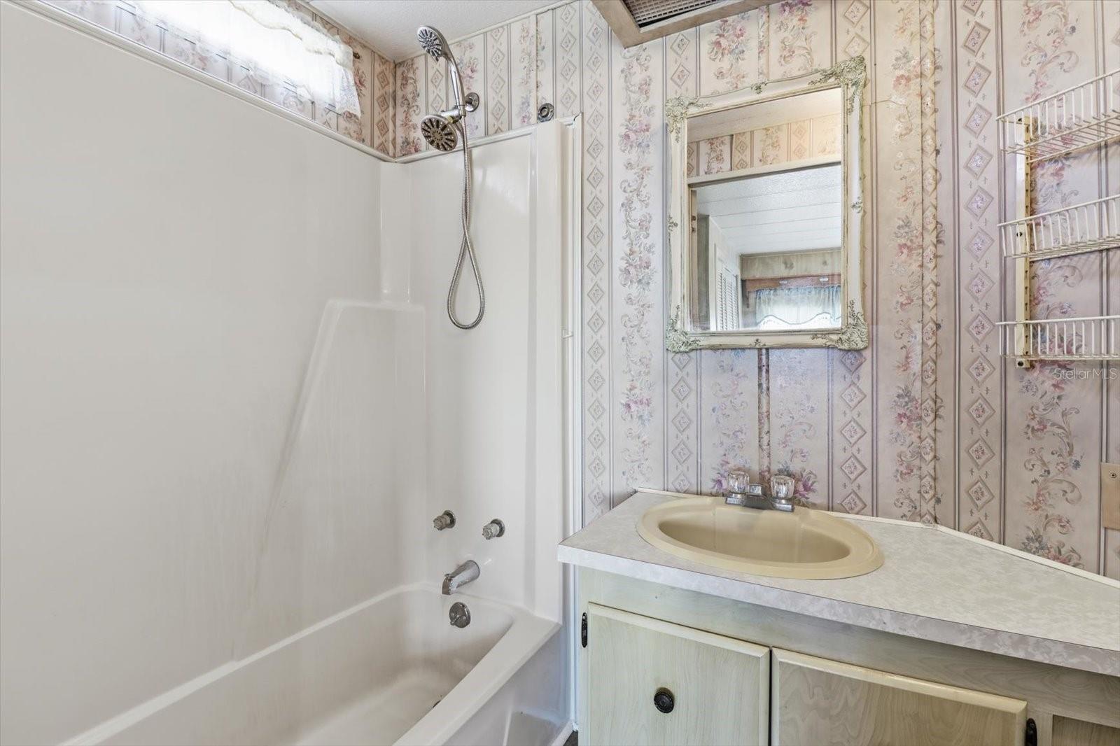 AERO ESTATES/CRYSTAL CREST - Residential