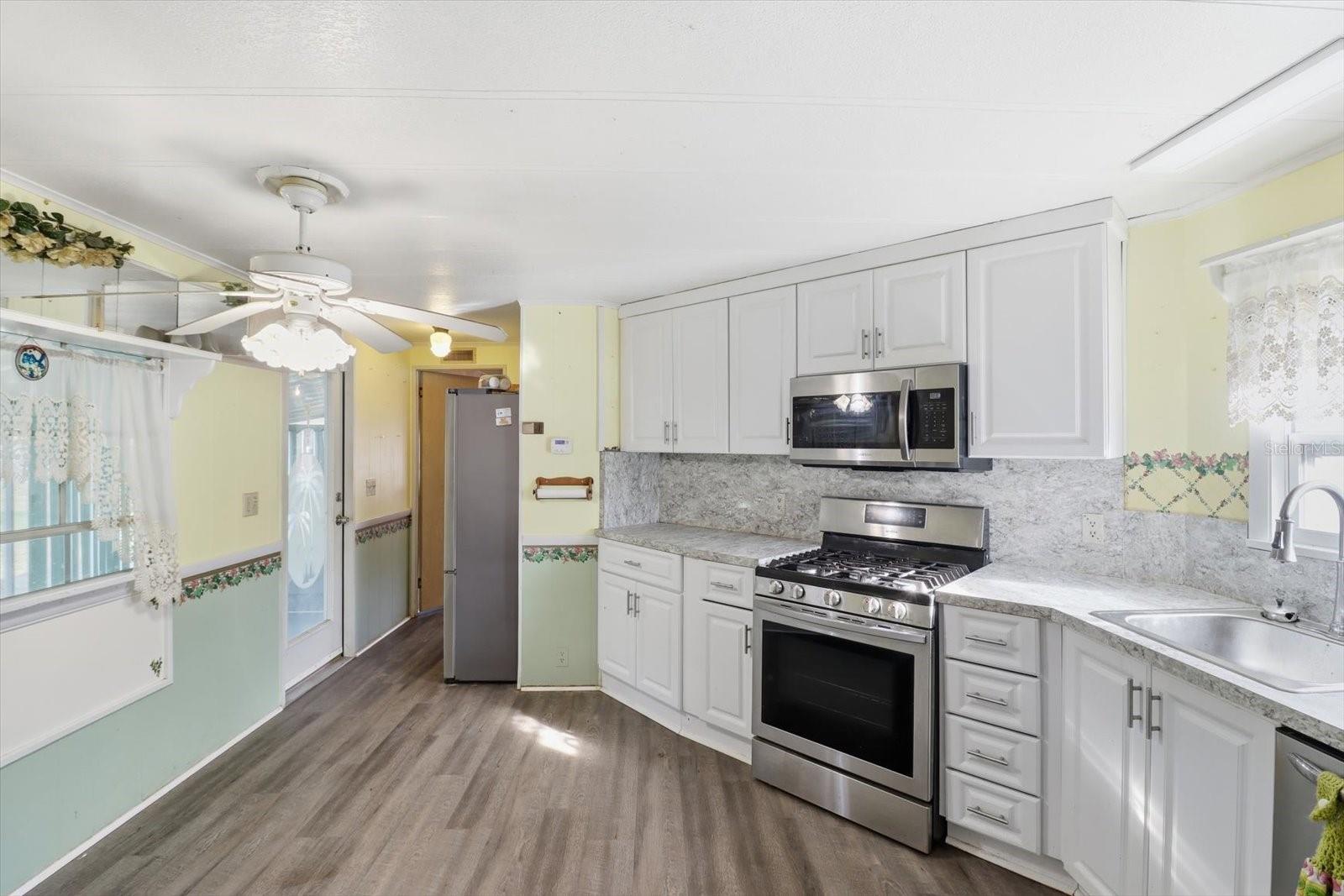 AERO ESTATES/CRYSTAL CREST - Residential