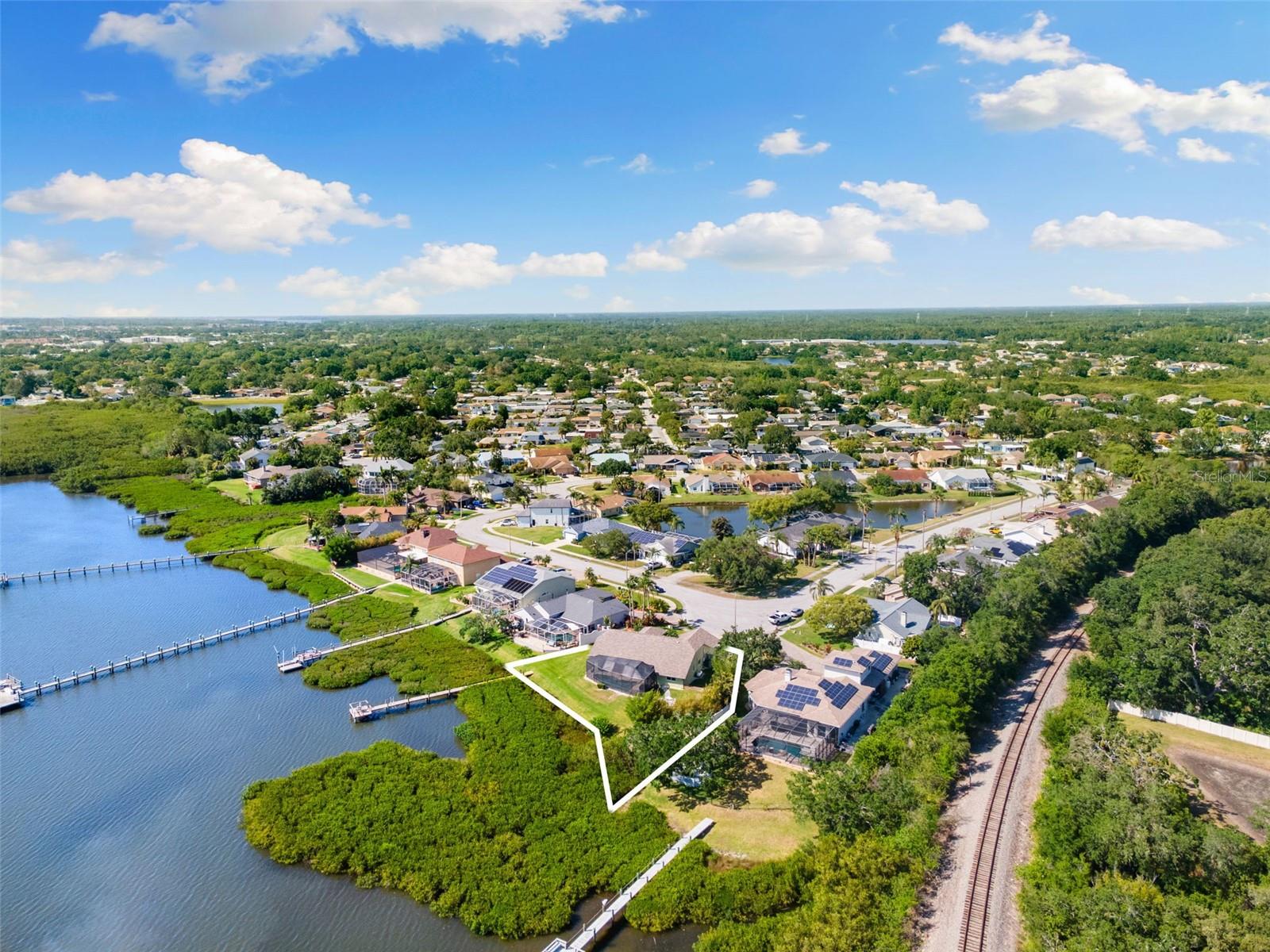 BAYS END - Residential