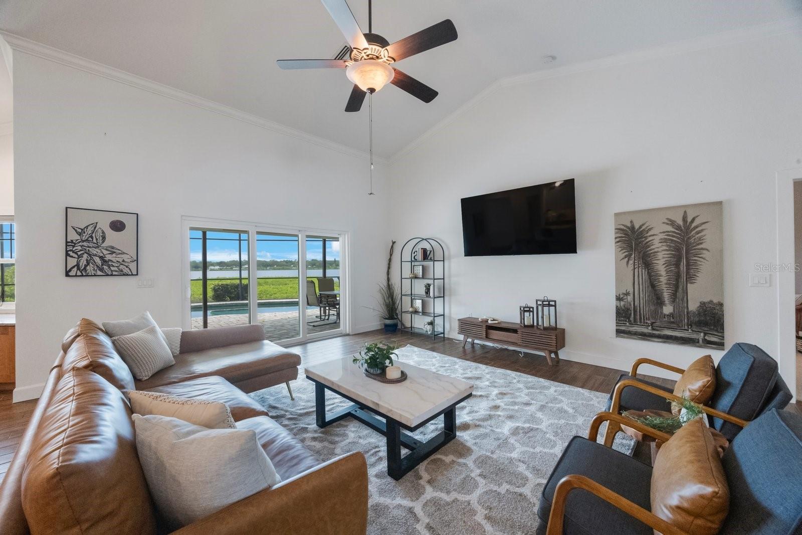 BAYS END - Residential