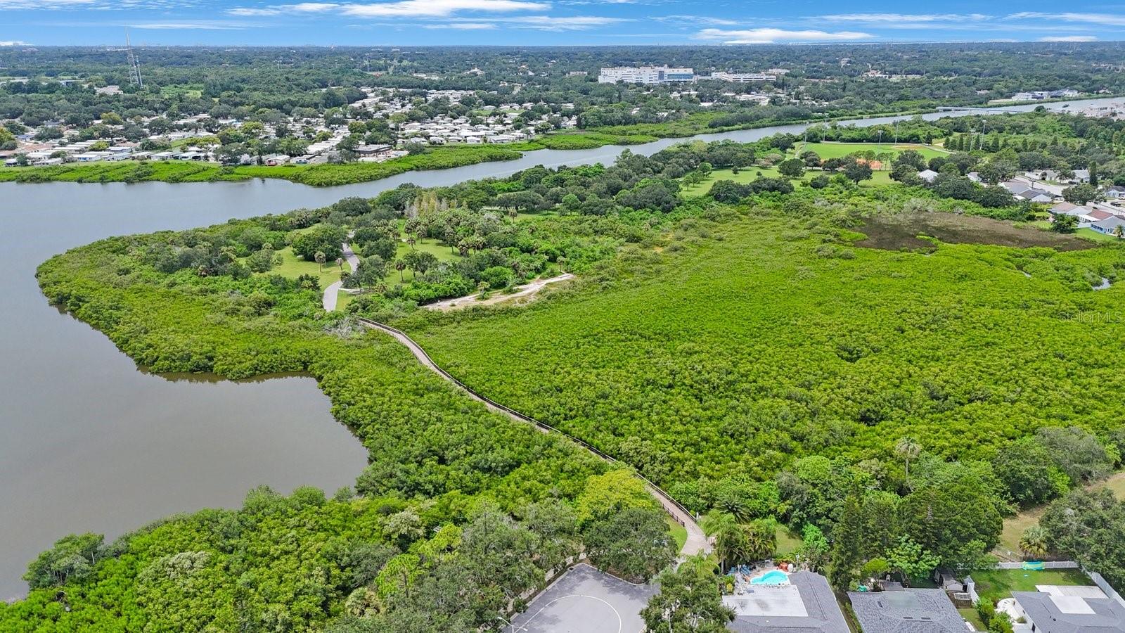 BAYS END - Residential