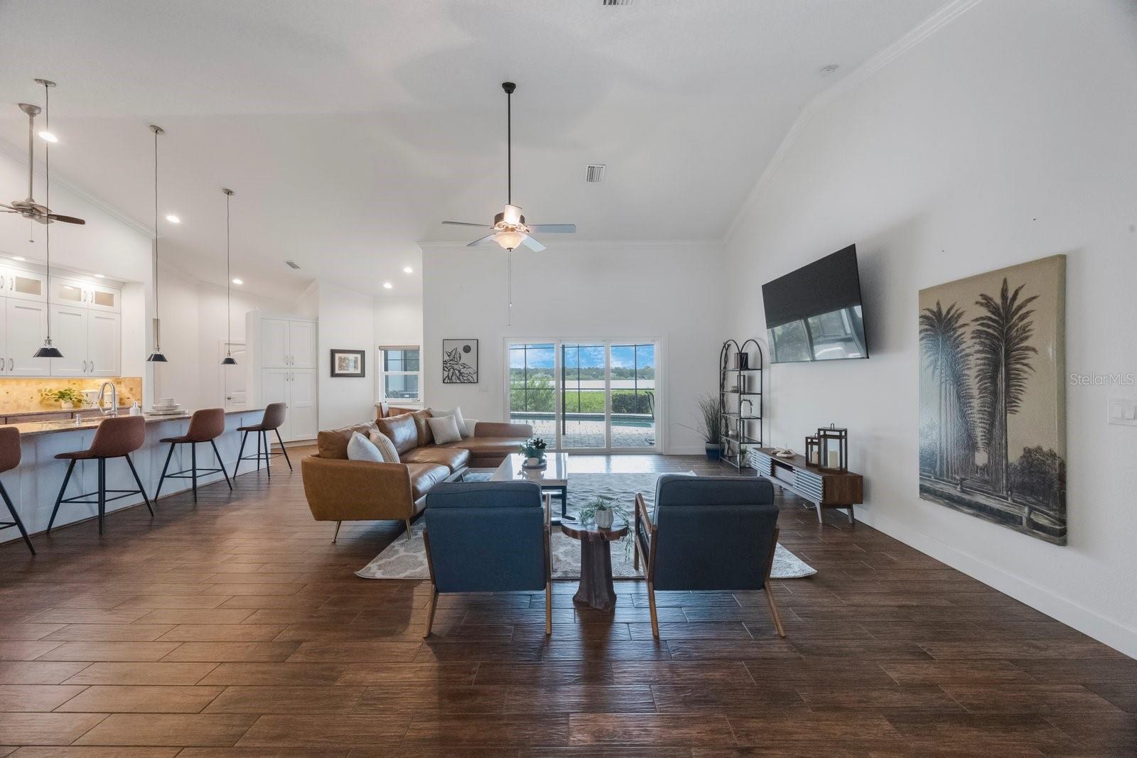 BAYS END - Residential