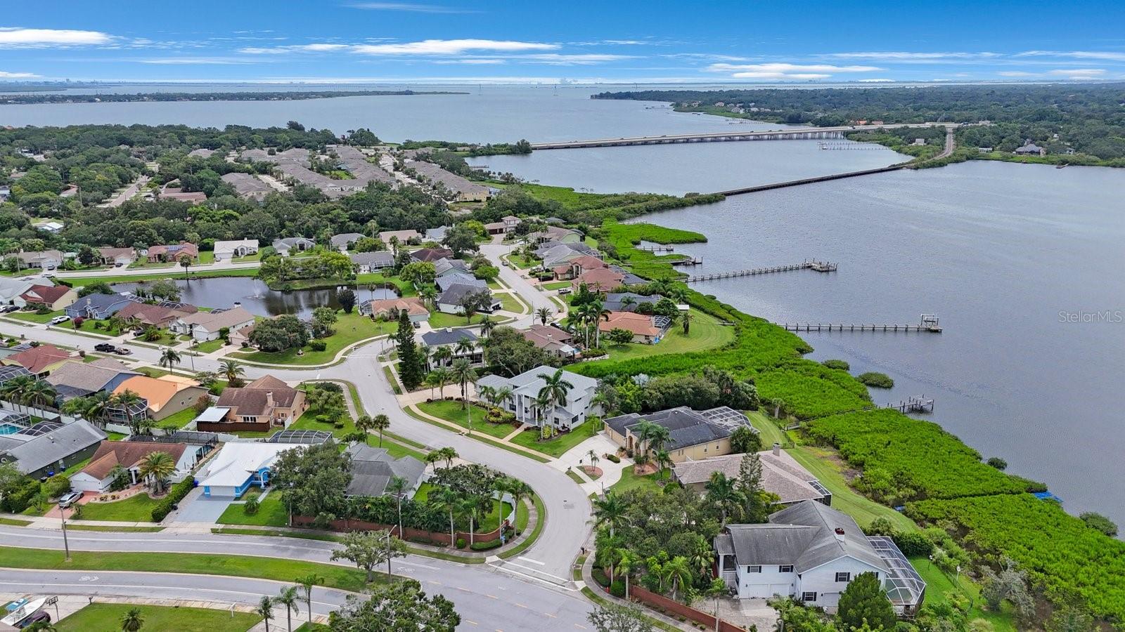 BAYS END - Residential