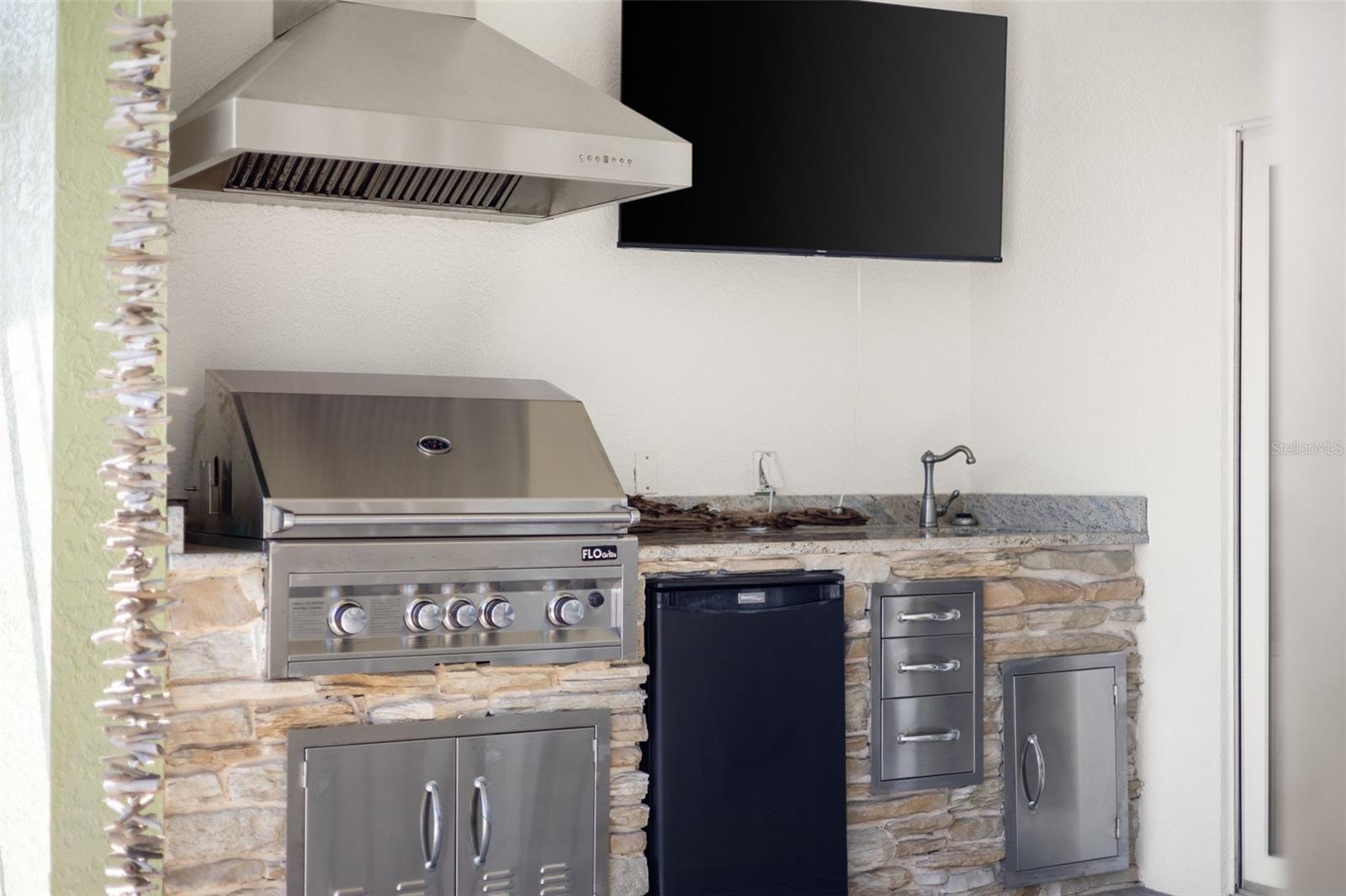 BAYS END - Residential