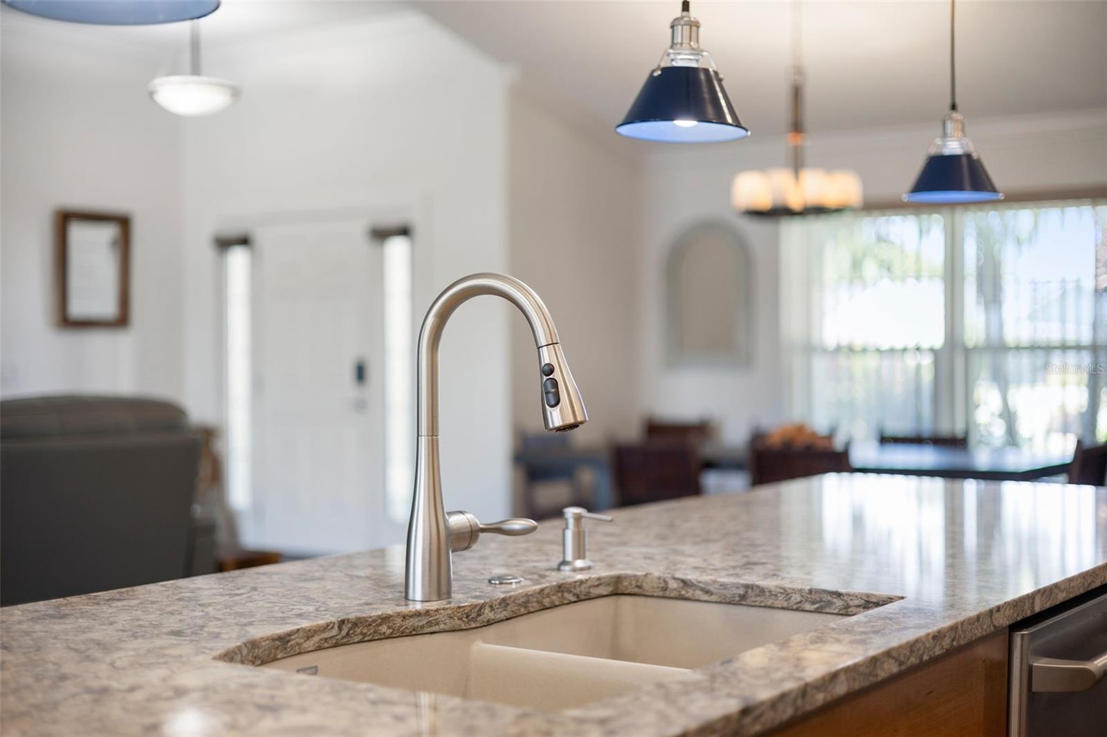 BAYS END - Residential