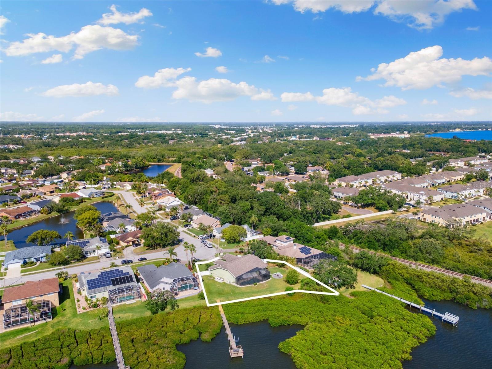 BAYS END - Residential