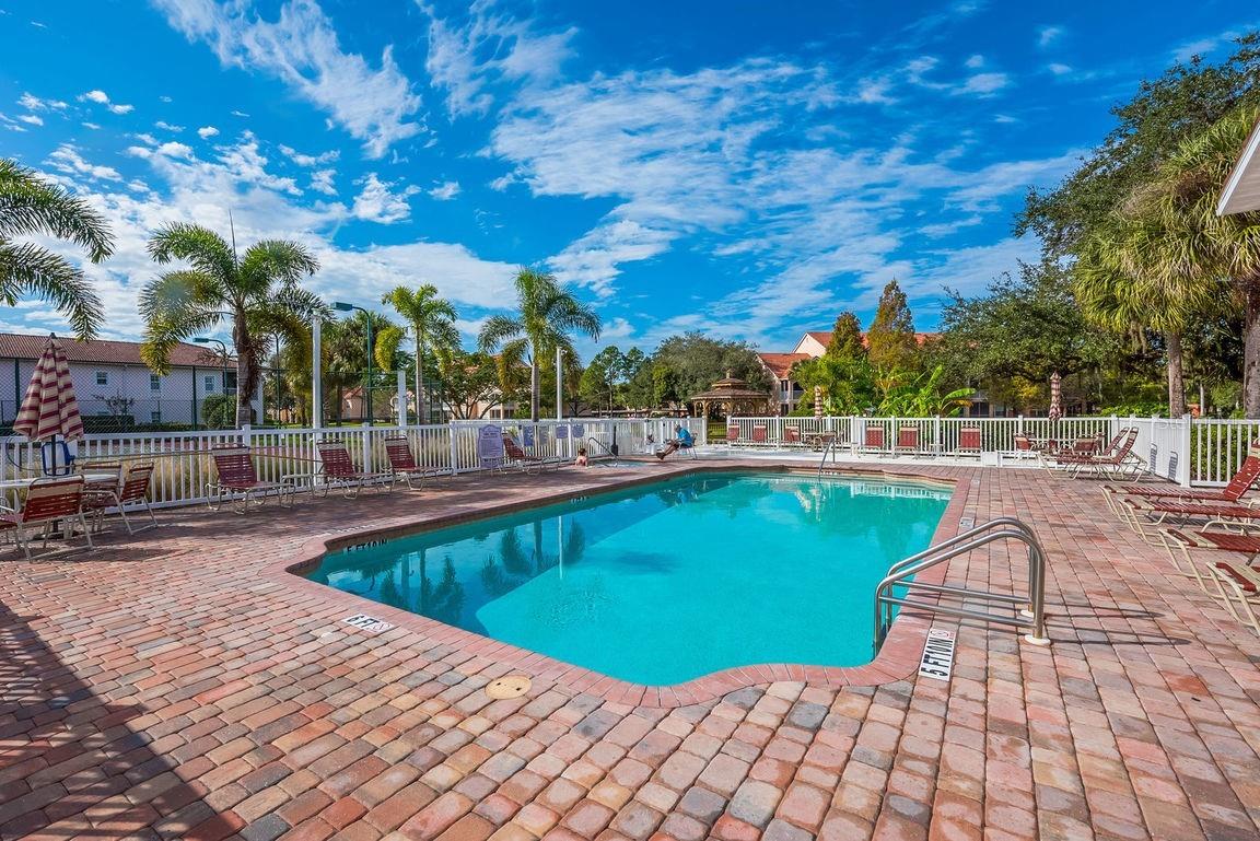 PLAZA DE FLORES - Residential