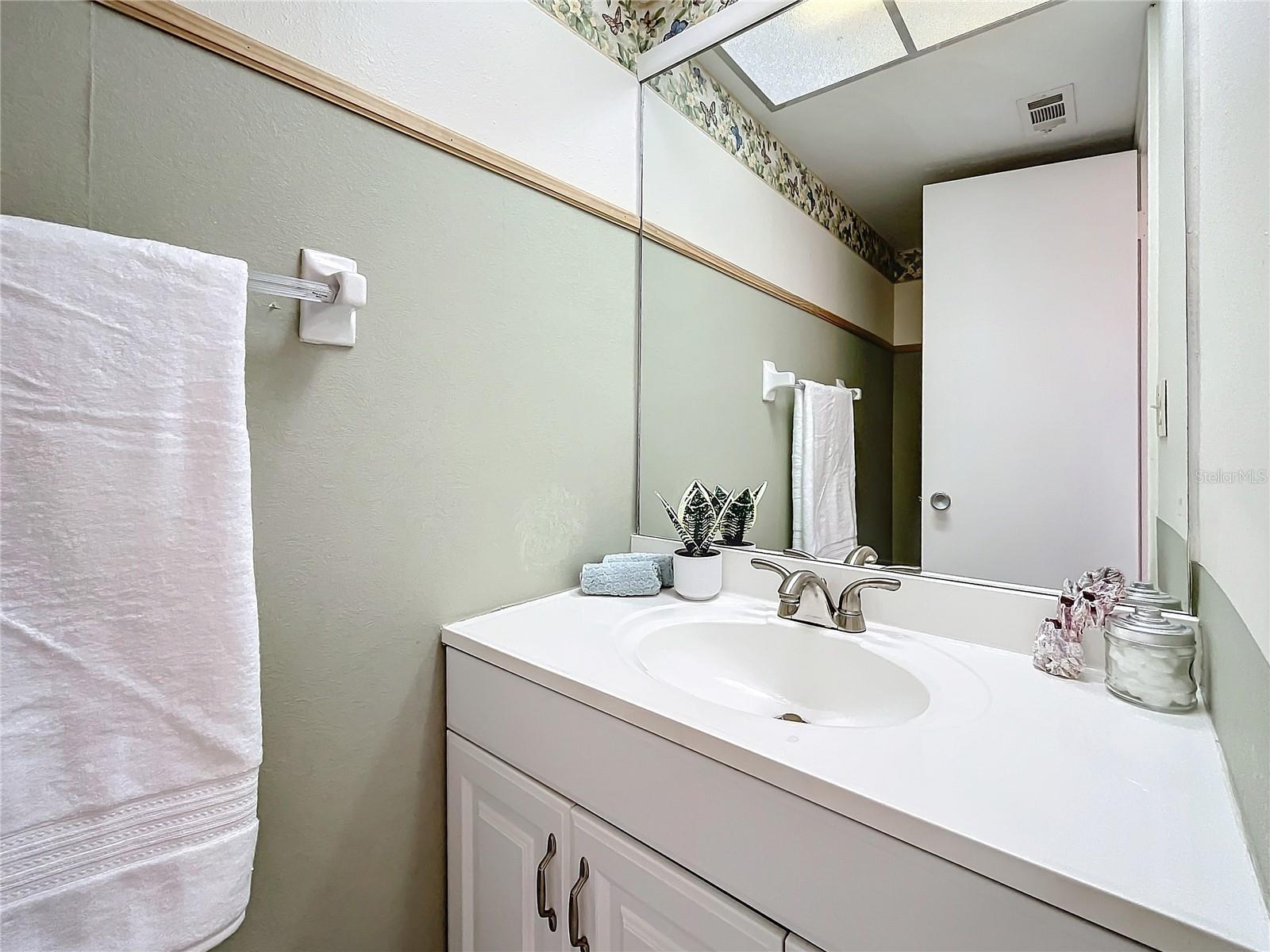 4920 LOCUST STREET NE 106