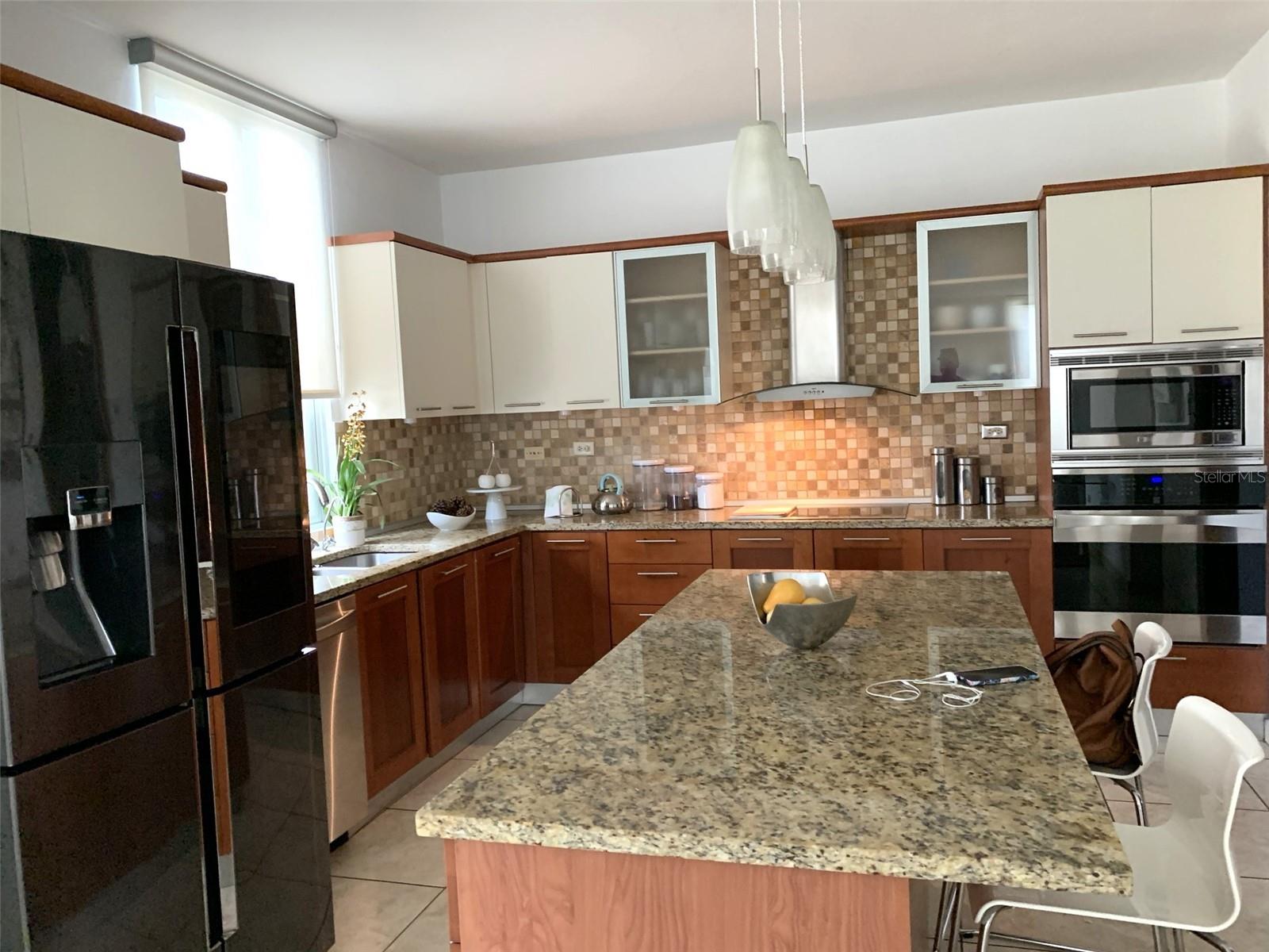 PASEO LOS CORALES II - Residential
