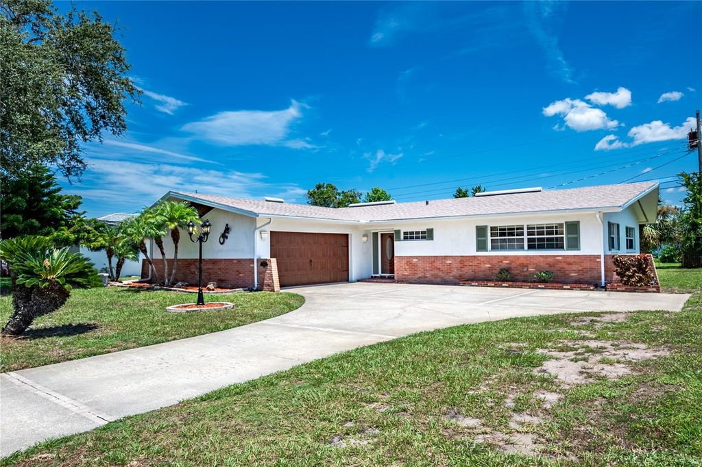 Photo of 13883 Jamaica Drive, Seminole, FL 33776 (MLS # TB8474974)